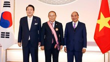HLV Park Hang Seo nhận huân chương ngoại giao từ Tổng thống Hàn Quốc