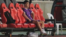 Trung vệ Bùi Tiến Dũng chấn thương có thể lỡ trận chung kết Thái Lan đấu Việt Nam