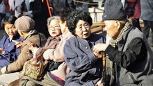 Hàn Quốc chạm ngưỡng 'xã hội siêu già'