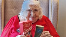 Tiết lộ bí quyết sống hạnh phúc, cụ bà 100 tuổi khiến giới trẻ ngỡ ngàng với lời khuyên có 1-0-2