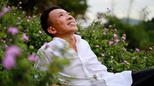 NSƯT Việt Hoàn làm đêm nhạc phi lợi nhuận 'Đồi gió hát' tại nhà vườn ngoại ô