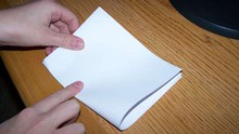 Bạn có thể gấp đôi một tờ giấy tối đa bao nhiêu lần?