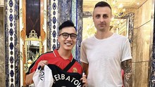 Cựu tiền đạo MU Dimitar Berbatov bất ngờ sang Việt Nam khiến fan ‘Quỷ đỏ’ phấn khích 