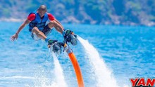 Ghé Nha Trang thử sức trò chơi mạo hiểm flyboard, trải nghiệm cảm giác bay trên mặt nước