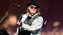 Neil Young ra mắt album mới ở tuổi 77