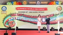 Chupa Chups xác lập kỷ lục "Dây kẹo dẻo dài nhất thế giới" với chiều dài 4,057 mét