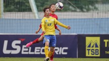 Thùy Trang tỏa sáng, TP.HCM 1 vô địch lượt đi giải bóng đá nữ VĐQG