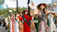 Thí sinh Miss Earth 2023 quảng bá hình ảnh du lịch TP. Hồ Chí Minh