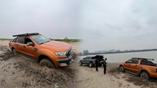 Chủ Ford Ranger mang xe ra thử off-road và có cái kết đen đủi: 'Tưởng toàn cát hoá ra toàn đất sét'