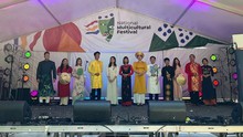 Áo dài Việt Nam tưng bừng khoe sắc tại Lễ hội đa văn hóa Canberra lần thứ 25