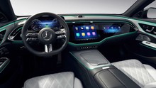Mercedes E-Class 2023 lần đầu khoe nội thất có sẵn TikTok, màn to và nhiều chưa từng thấy, xịn hơn cả S-Class