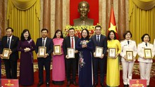 Ngày Thầy thuốc Việt Nam: Quyền Chủ tịch nước gặp mặt, tri ân các thầy thuốc