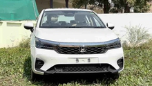 Honda City 2023 lần đầu lộ diện ngoài đời thực: Có cửa sổ trời, màn hình to sau vô-lăng, về Việt Nam sẽ làm khó Vios