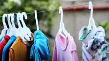 Trời nồm: Đây là hậu quả nếu bạn không sấy khô quần áo trước khi mặc, nhất là đồ lót