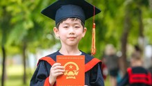 Đậu nhà Nam Thương - Ba Duy khiến netizen "á ố" vì tài vẽ tranh, lục lại thành tích hồi bé còn "choáng" hơn