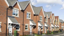 Reuters: Giá nhà trên thế giới dự kiến tiếp tục giảm