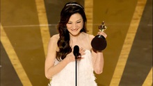 Chiến thắng rạng danh Châu Á của Dương Tử Quỳnh tại Oscar 2023: 'Ngọn hải đăng của hy vọng'