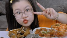 Hoàng Lam Foodie - chủ nhân của những clip mukbang triệu view: "Nhiều lúc mình bị đầy bụng, nhìn đồ ăn là ngán luôn"