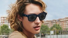 Kính thông minh của Ray-Ban và ông chủ Facebook "thông minh" tới mức nào?