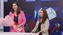 Hơn 20 tuổi lấy chồng rồi lột vàng bỏ lại chạy 'thoát thân', đến U50 chị đẹp nên duyên cùng bạn gái