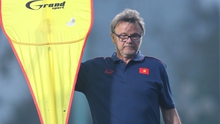 Sau 2 'chiếc thìa bạc' dành cho thầy Park, HLV Troussier sẽ nếm mùi trái đắng SEA Games?