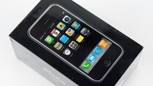 Không thể tin nổi: Chiếc iPhone 1 chưa “đập hộp” đầu tiên có giá hơn 1 tỷ đồng!