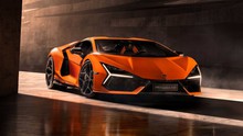 Ra mắt Lamborghini Revuelto thế chỗ Aventador: Siêu xe mạnh nhất lịch sử hãng nhưng đi phố chỉ ngang cơ Civic