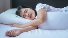 Buổi đêm khi chìm vào giấc ngủ, nếu xuất hiện 3 triệu chứng này thì rất có thể là do gan đang gặp vấn đề