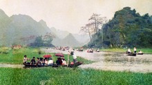 Cuộc đời sau ống kính: Chùa Hương, mùa hoa gạo 30 năm trước