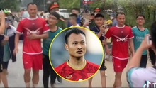 ‘Người không phổi’ một thời của tuyển Việt Nam gây sốt khi đá sân làng, khiến CĐV tấm tắc khen