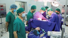 Đau bụng, nôn nhiều sau ăn, người phụ nữ phát hiện mắc ung thư