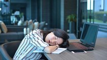Ngủ trưa sai cách cũng có thể gây ảnh hưởng đến tuổi thọ, có 3 lỗi kinh điển bạn nên sửa càng sớm càng tốt