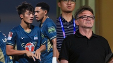 Sao trẻ HAGL nhận mưa tiền thưởng sau khi tạo 'địa chấn' ở V-League, HLV Troussier mừng thầm trước SEA Games