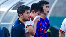 Cầu thủ U22 Việt Nam ôm đầu, bật khóc nức nở sau thất bại tiếc nuối trước U22 Indonesia 