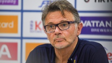 HLV Troussier: ‘Dù thua nhưng tôi không mất niềm tin vào các cầu thủ’