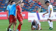 Cảm xúc trái ngược sau trận đấu: U22 Việt Nam hân hoan, cầu thủ U22 Myanmar đổ gục sau khi tuột HCĐ