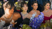 Lisa làm nên định nghĩa 'nhan sắc huỷ diệt cam thường' ở sự kiện BVLGARI, tạo khung hình như mơ bên Zendaya và Hoa hậu thế giới