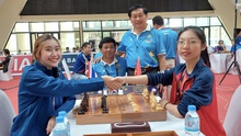 Bộ đôi hot girl cờ ốc Việt Nam ở SEA Games 32 từng dám bỏ cờ vua để rồi 'ẵm' HCV gây chấn động