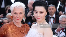 Người mẹ siêu mẫu của tỷ phú Elon Musk rủ Phạm Băng Băng 'diễn' trên thảm đỏ Cannes