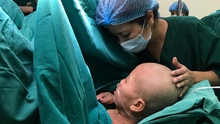 Bé Bình An và mẹ Liên, sản phụ ung thư giai đoạn cuối vẫn quyết sinh con 4 năm trước, giờ ra sao?