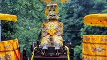 Hình ảnh Lễ rước kiệu kỷ niệm 595 năm Vua Lê Thái Tổ đăng quang 