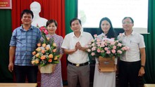 Nữ sinh Nam Định đạt điểm 10 môn Văn: Từ khối A 'quay xe' học Văn