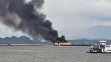 Cháy tàu du lịch trên biển, 6 người thoát nạn