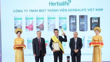 Herbalife Việt Nam đạt giải thưởng "Sản Phẩm Vàng Vì Sức Khỏe Cộng Đồng năm 2023"