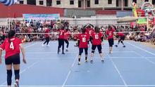 Bích Tuyền tung hoành, ghi điểm hàng loạt, giúp đội nhà vô địch giải bóng chuyền hội làng