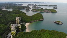 Hạ Long Quảng Ninh - Cát Bà  Hải Phòng được UNESCO công nhận là Di sản Thiên nhiên Thế giới thuộc hai thành phố đầu tiên ở Việt Nam