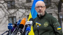 Bộ trưởng Quốc phòng Ukraine đệ đơn từ chức