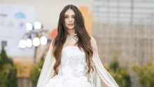 Người mẫu Dianka Zakhidova tái xuất ấn tượng khi sinh con đầu lòng