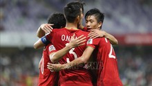 ĐT Việt Nam thắng trận thứ 2 ở Asian Cup và lách qua ‘khe cửa hẹp’ để đi tiếp, báo nước ngoài khen ngợi về siêu phẩm đá phạt