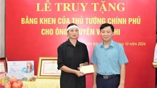 Truy tặng Bằng khen của Thủ tướng Chính phủ cho người dũng cảm tham gia cứu nạn, cứu hộ trong bão số 3